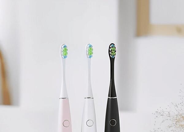 使用電動牙刷應(yīng)該注意什么？科學(xué)使用電動牙刷，牢記這4要點